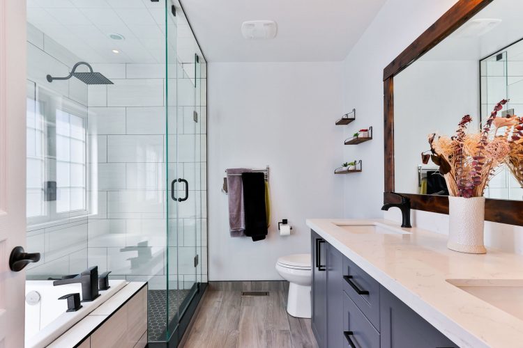 Mastering the Art of Bathroom Remodeling: Expert Tips on Layout Design
